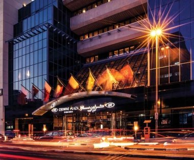 Crown Plaza Hotel-min